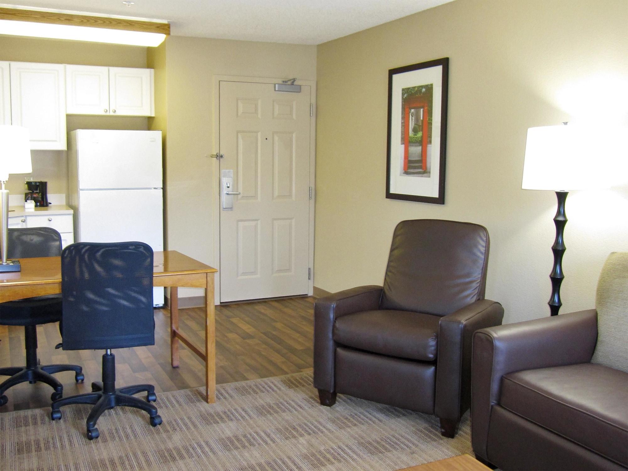 Extended Stay America Suites - Detroit - Novi - Orchard Hill Place Northville Exterior photo